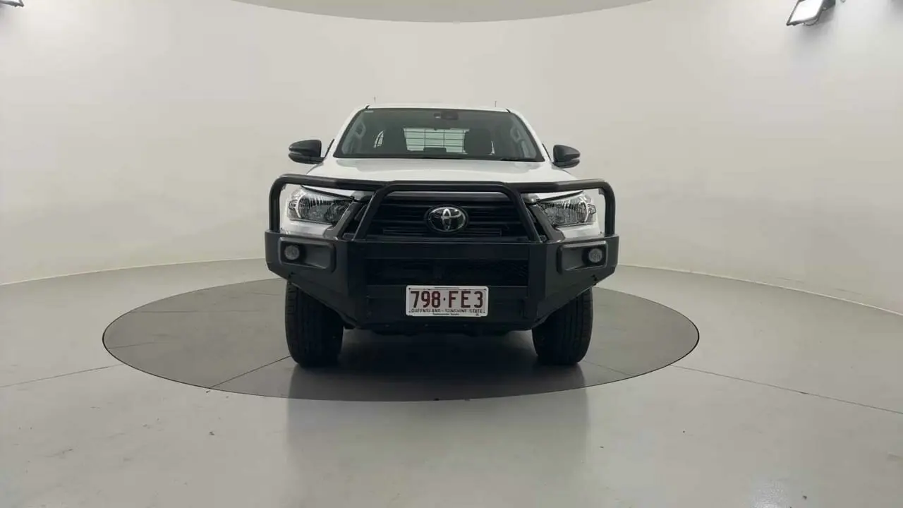 2022 Toyota Hilux Gallery Image 8