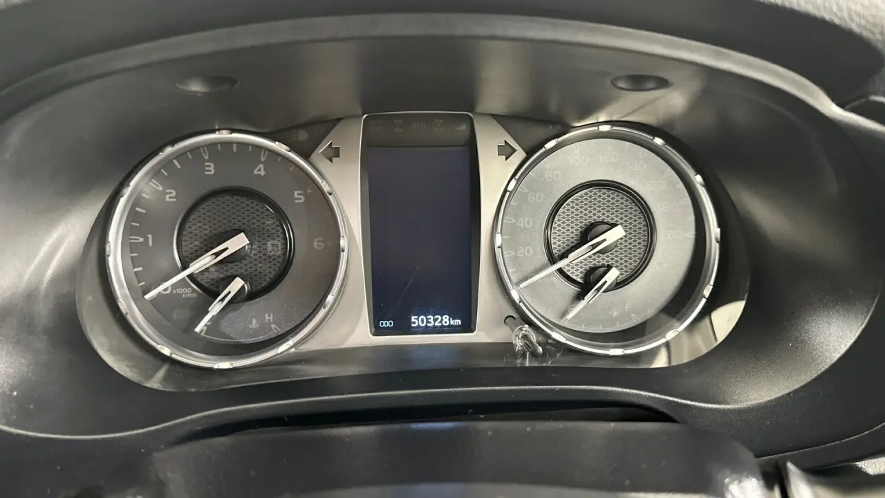 2022 Toyota Hilux Gallery Image 9