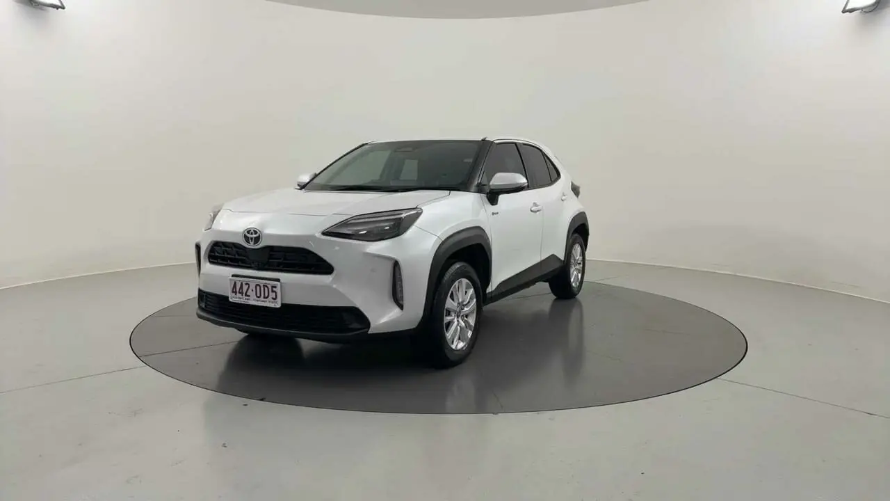 2024 Toyota Yaris Cross Gallery Image 1