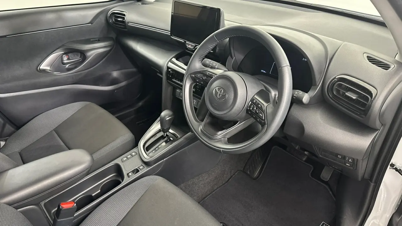 2024 Toyota Yaris Cross Gallery Image 17