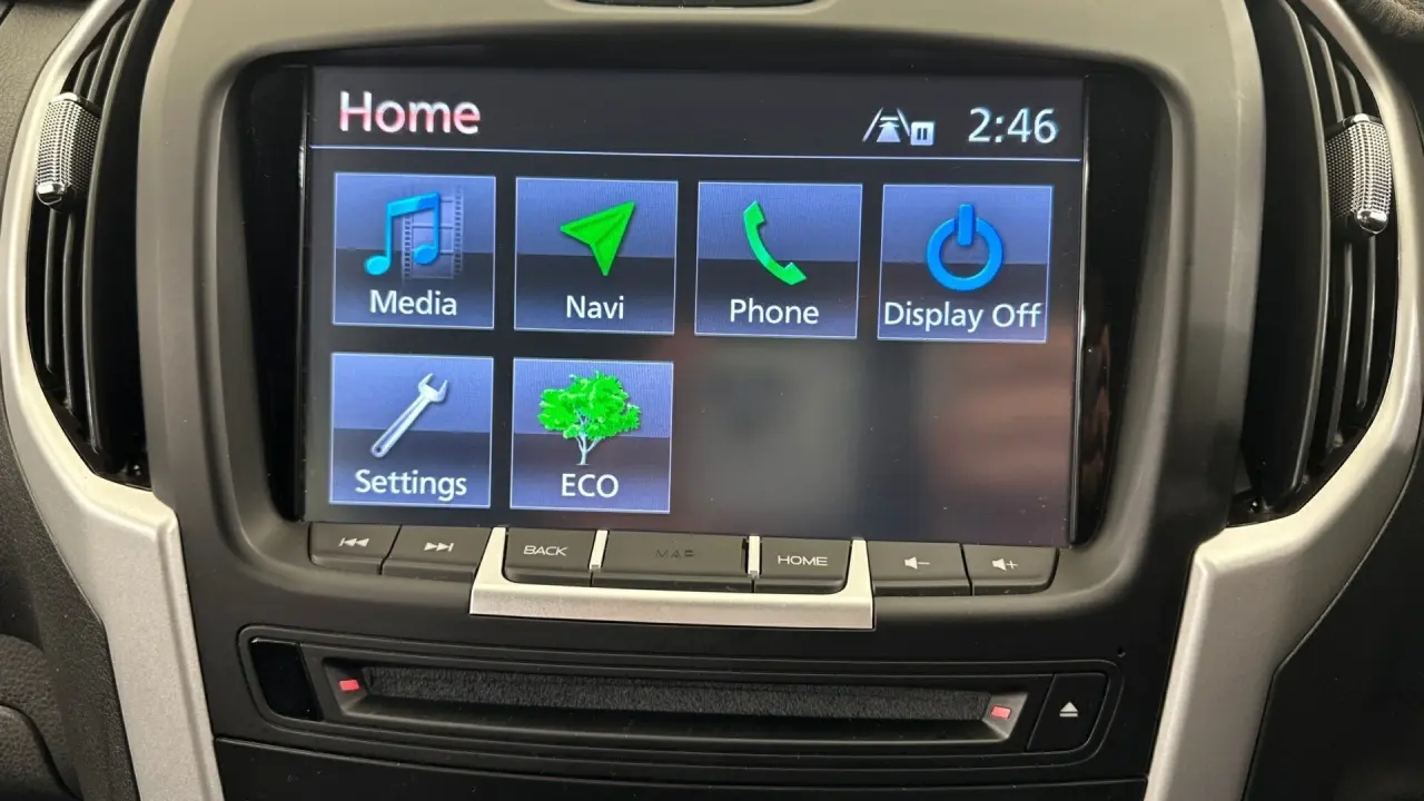 2021 Isuzu MU-X Gallery Image 10