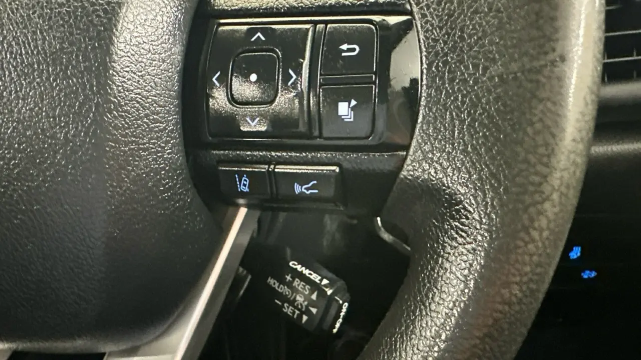 2021 Toyota Hilux Gallery Image 14