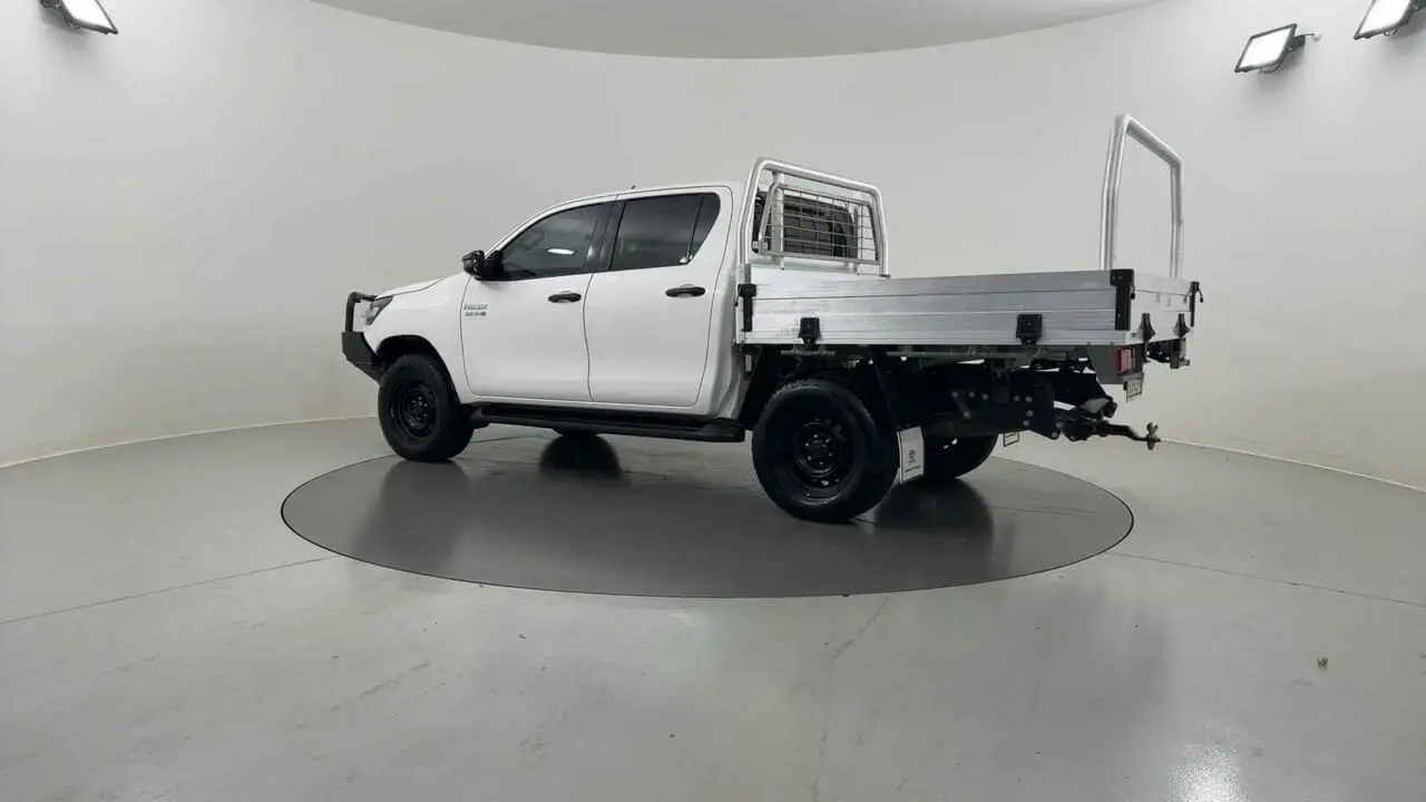2021 Toyota Hilux Gallery Image 3