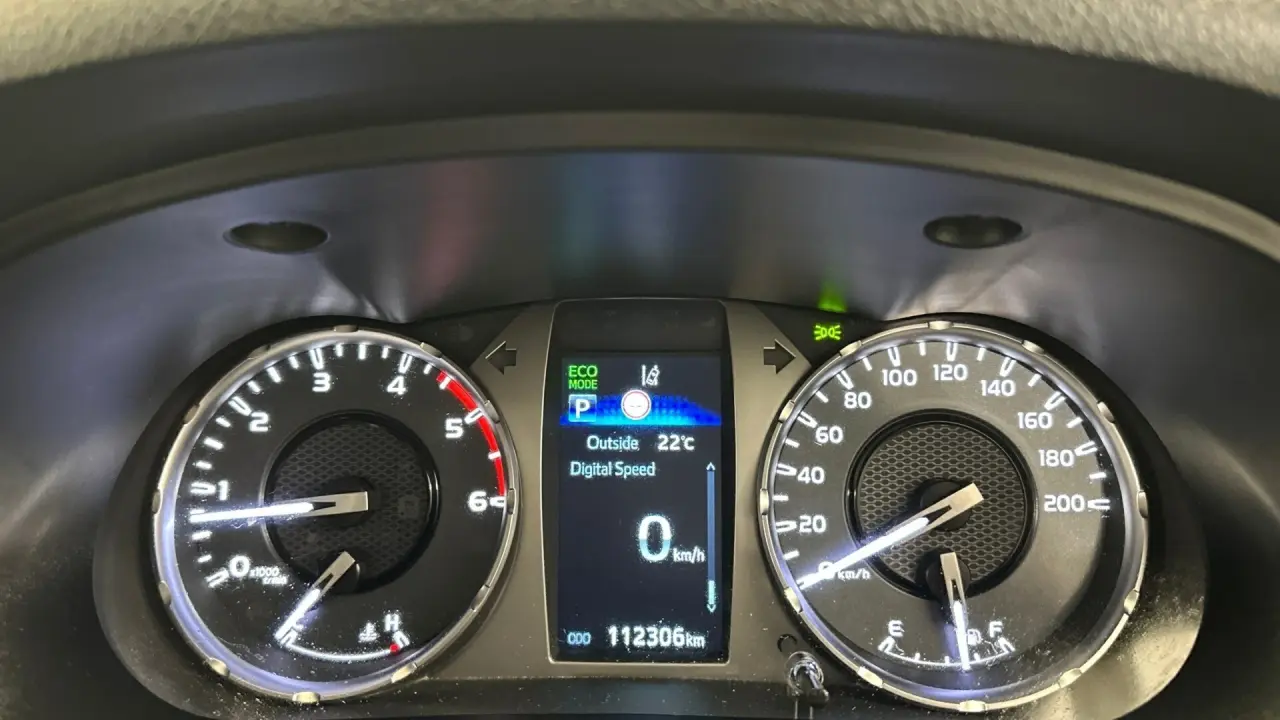 2021 Toyota Hilux Gallery Image 9