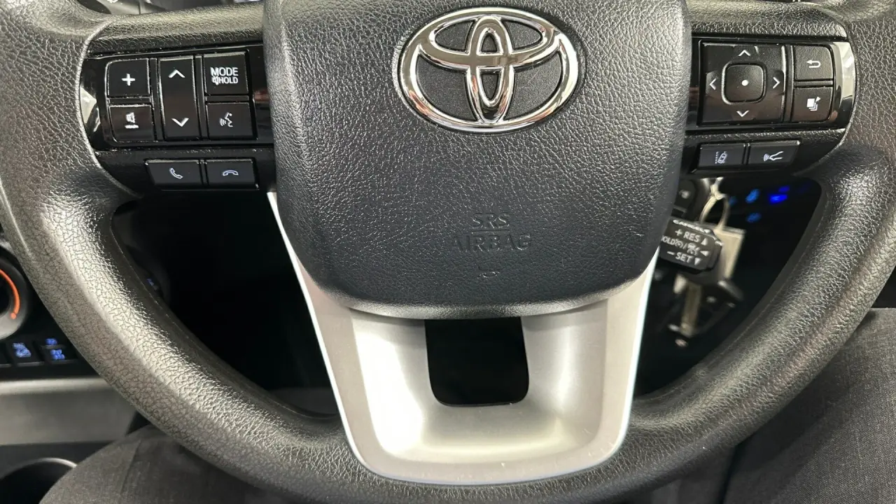 2021 Toyota Hilux Gallery Image 10
