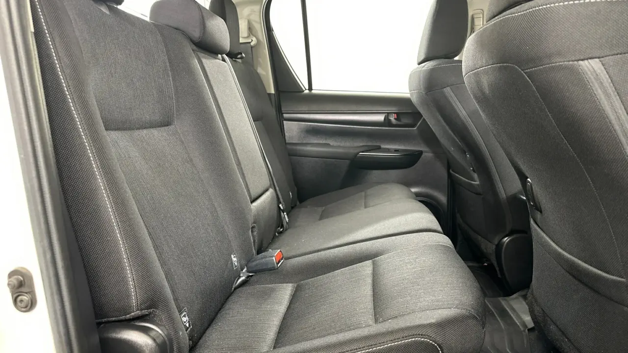 2021 Toyota Hilux Gallery Image 16