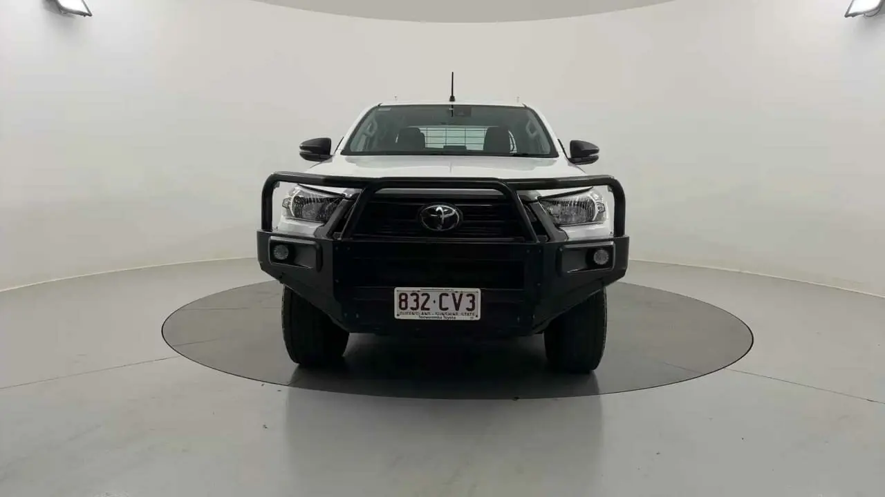 2021 Toyota Hilux Gallery Image 8