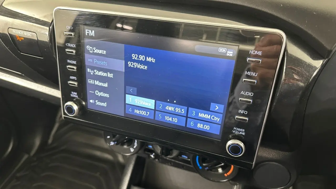 2022 Toyota Hilux Gallery Image 10