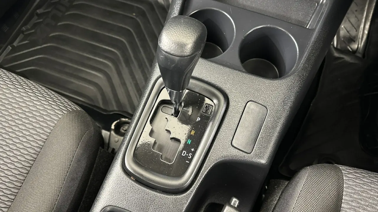 2022 Toyota Hilux Gallery Image 13