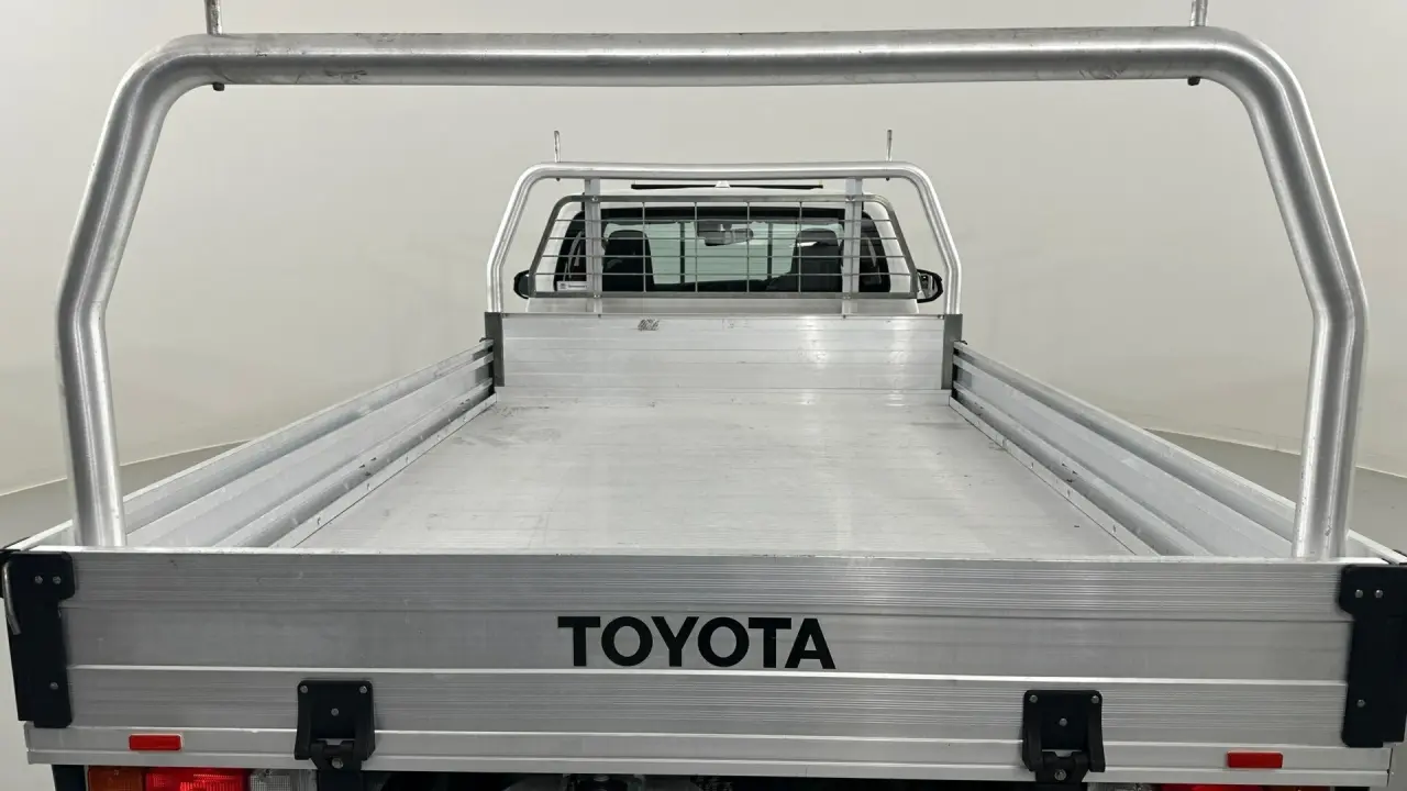2022 Toyota Hilux Gallery Image 20