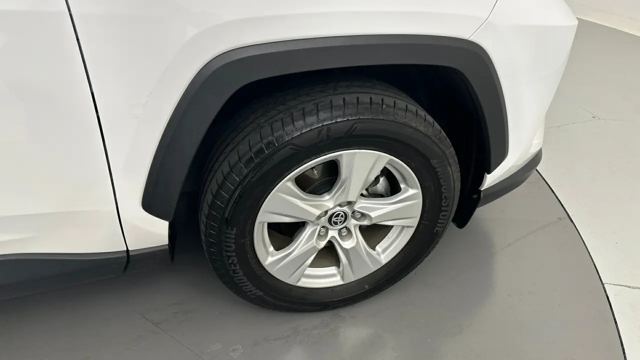 2020 Toyota RAV4 Gallery Image 18