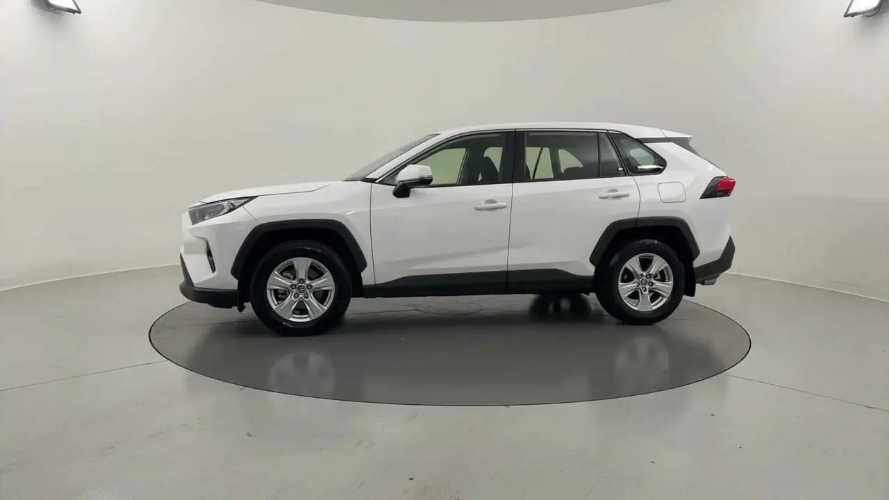 2020 Toyota RAV4 Gallery Image 2