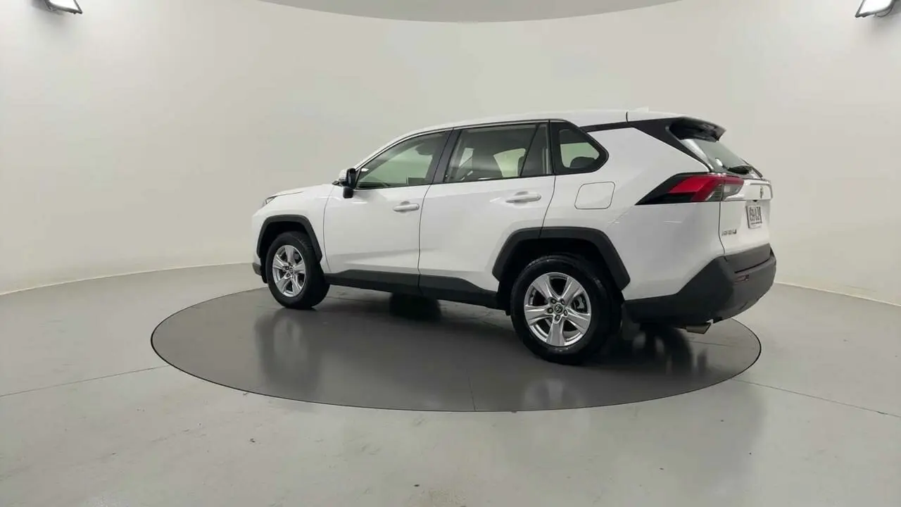 2020 Toyota RAV4 Gallery Image 3
