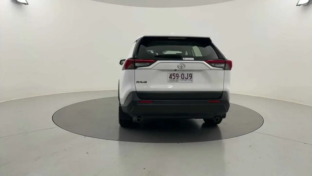 2020 Toyota RAV4 Gallery Image 4