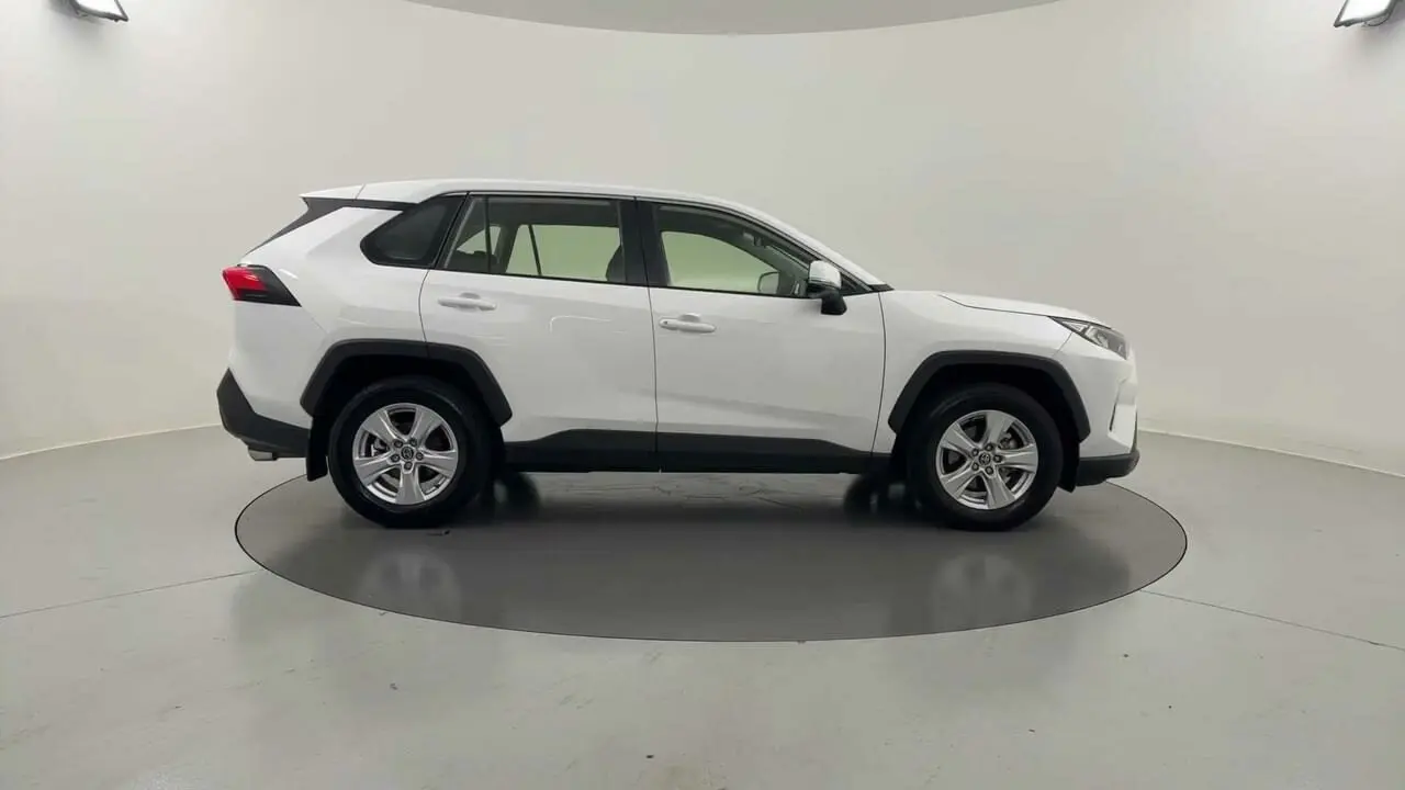 2020 Toyota RAV4 Gallery Image 6