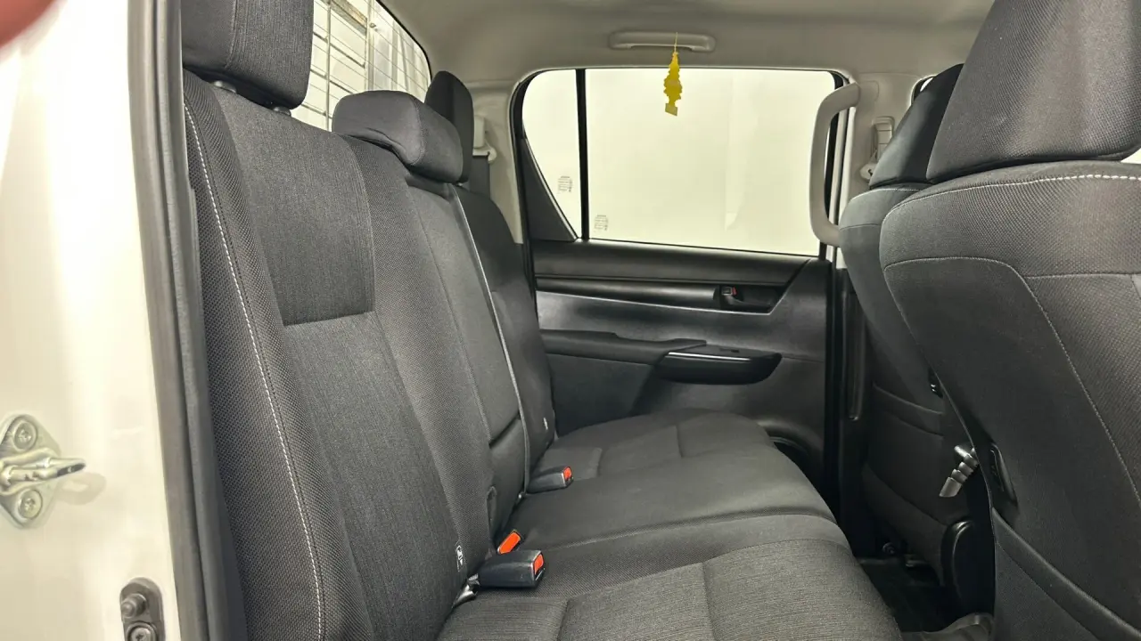 2022 Toyota Hilux Gallery Image 15