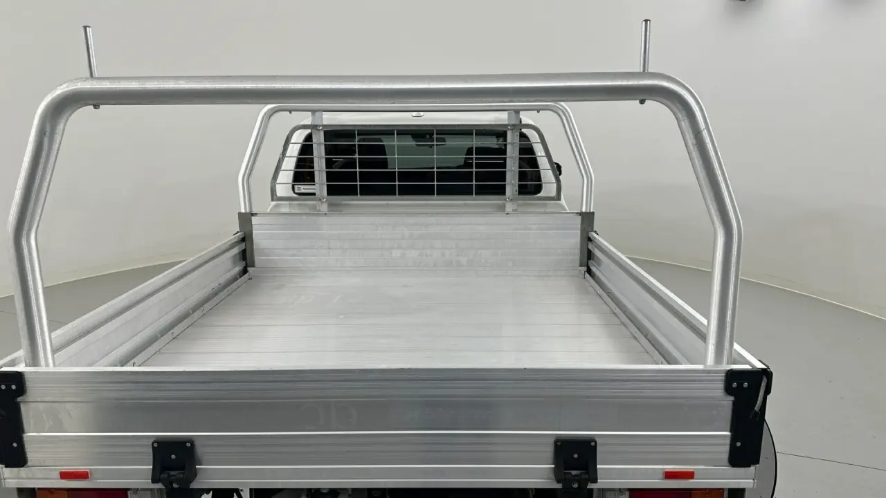 2022 Toyota Hilux Gallery Image 16