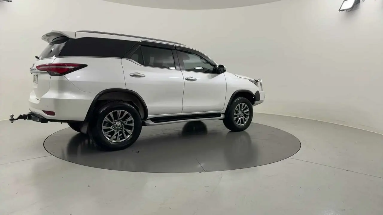 2021 Toyota Fortuner Gallery Image 5