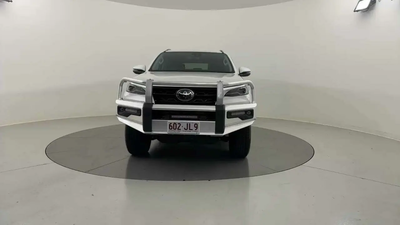 2021 Toyota Fortuner Gallery Image 8