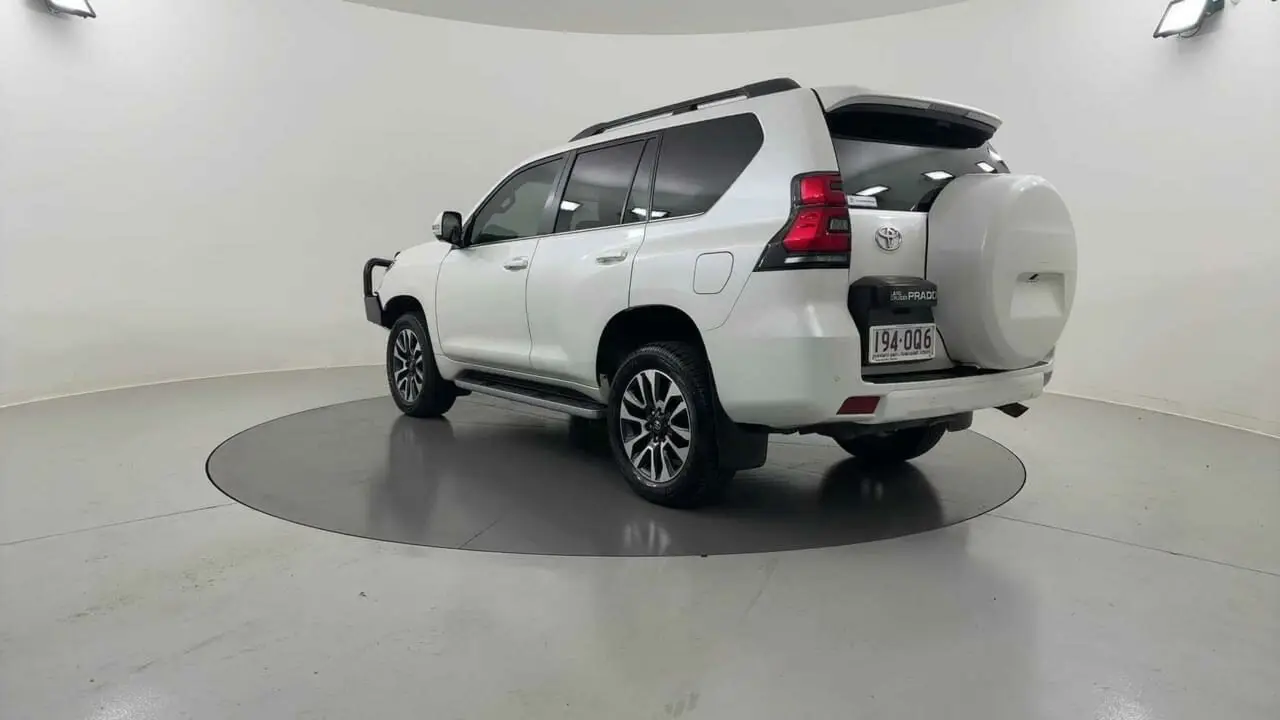 2022 Toyota Landcruiser Prado Gallery Image 3