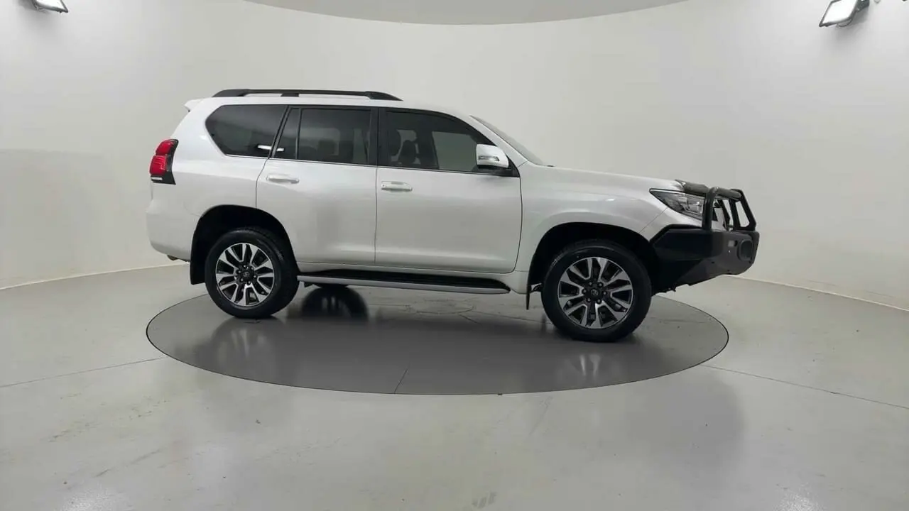 2022 Toyota Landcruiser Prado Gallery Image 6