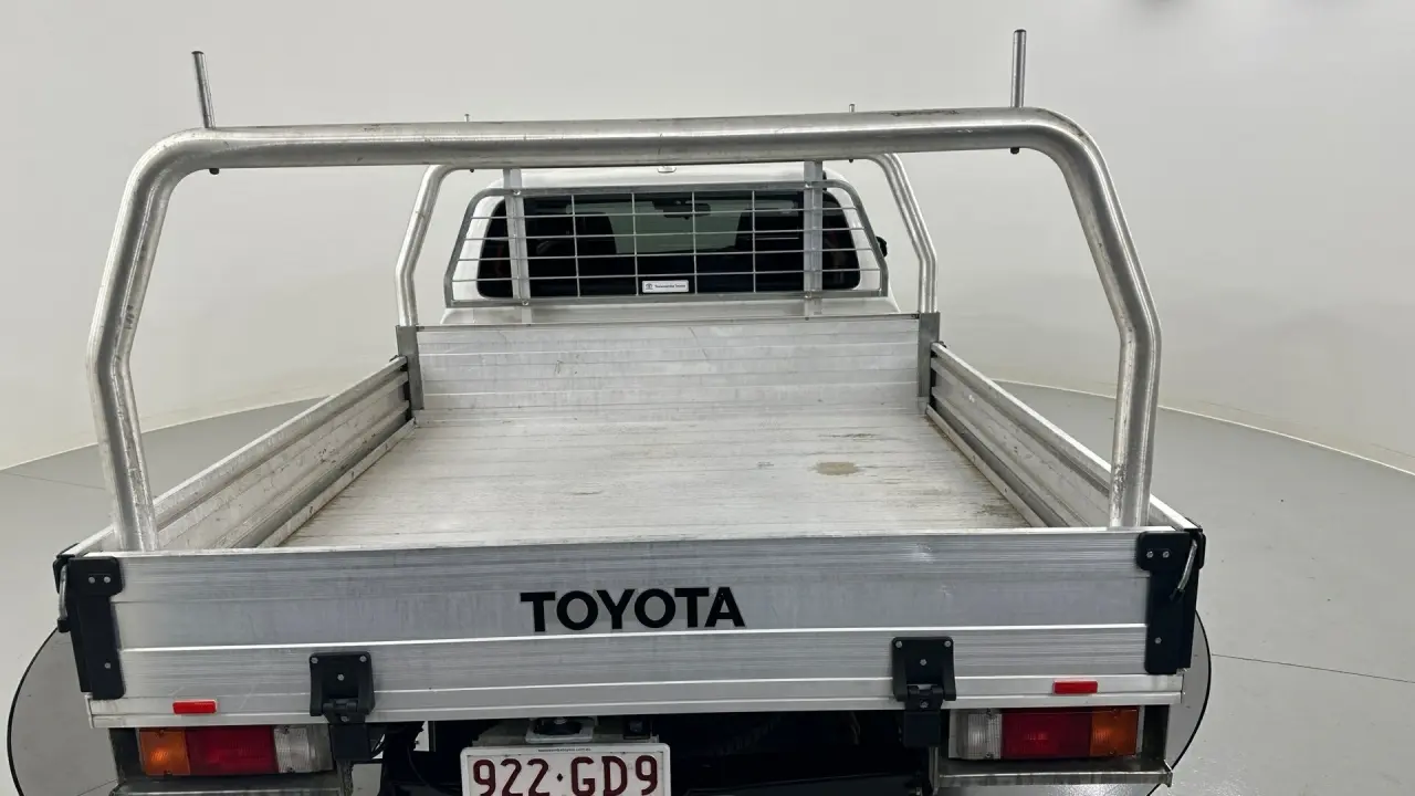 2022 Toyota Hilux Gallery Image 18