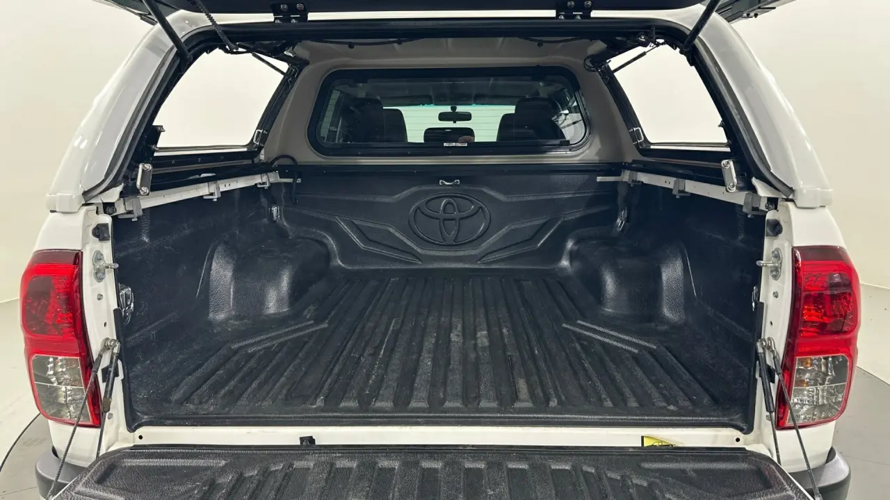 2018 Toyota Hilux Gallery Image 20