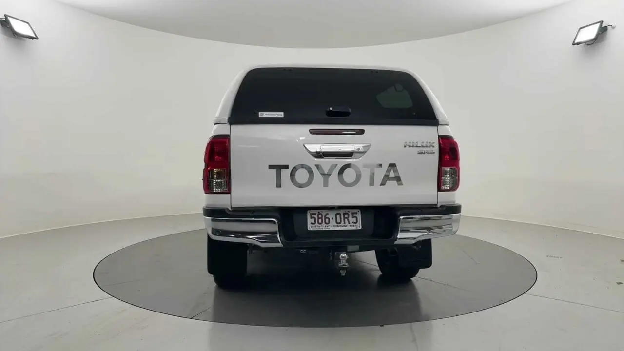2018 Toyota Hilux Gallery Image 4