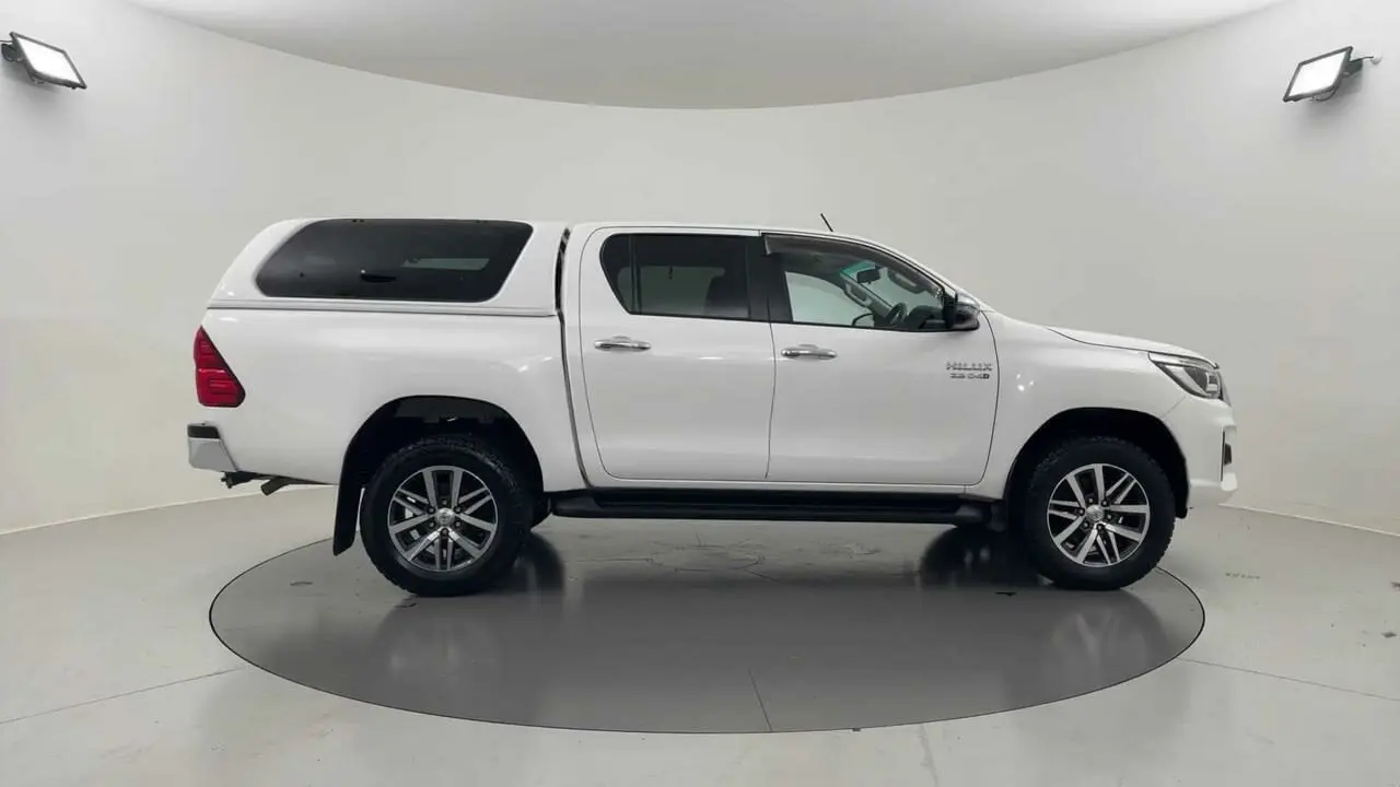 2018 Toyota Hilux Gallery Image 6