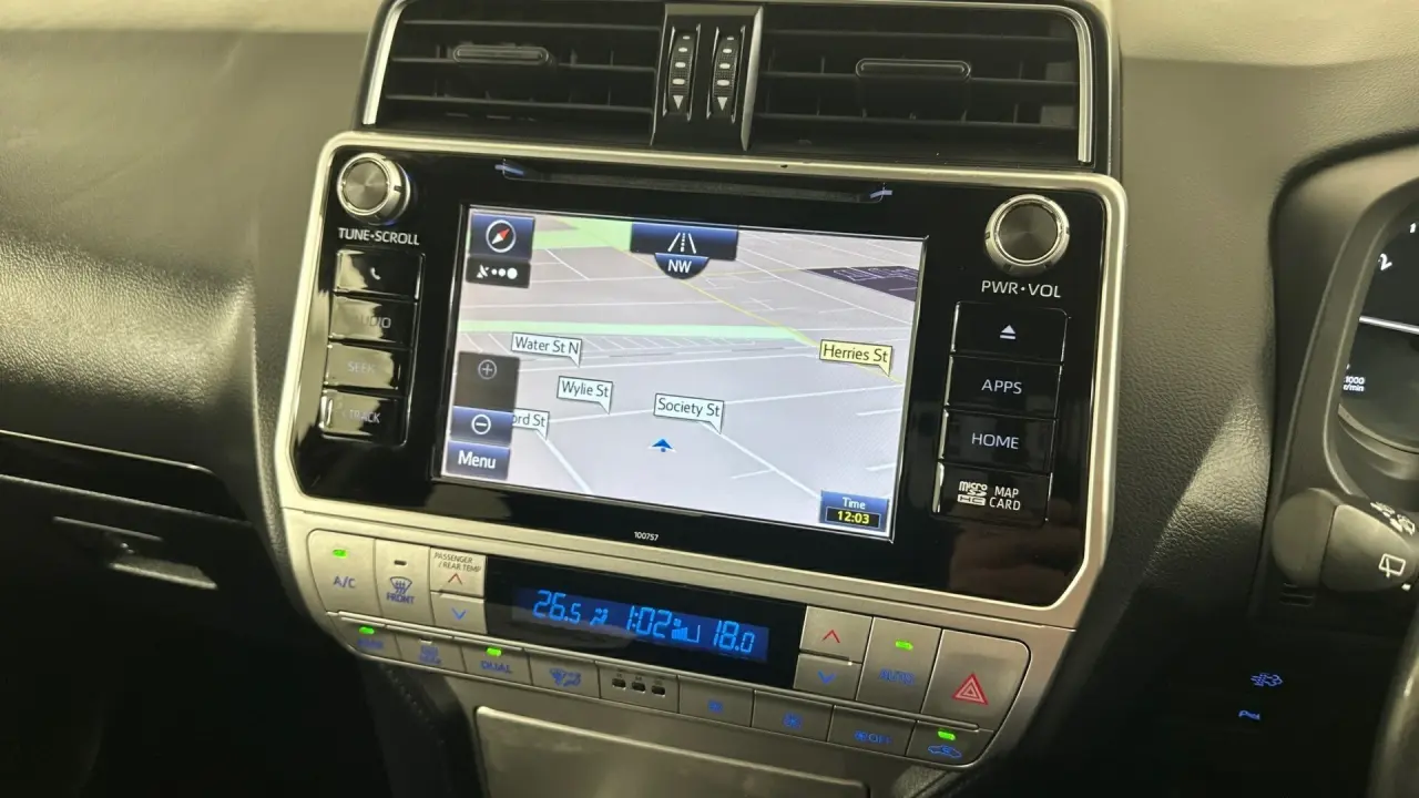 2019 Toyota Landcruiser Prado Gallery Image 11