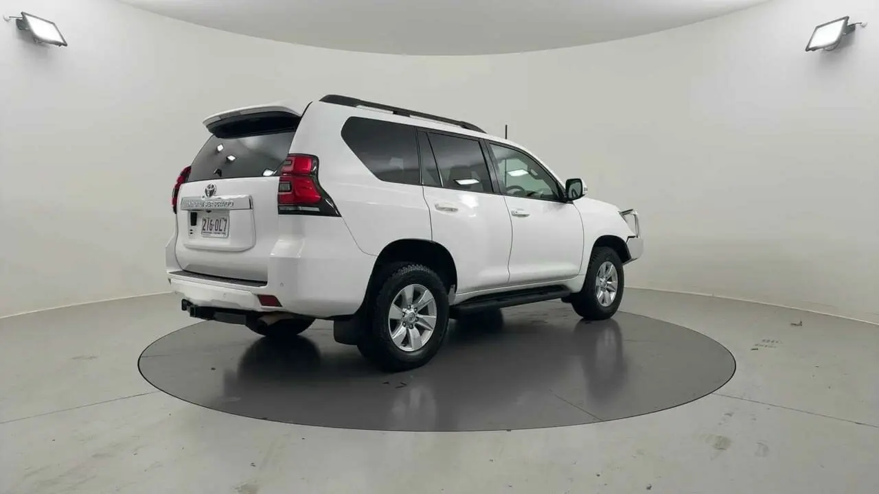 2019 Toyota Landcruiser Prado Gallery Image 5