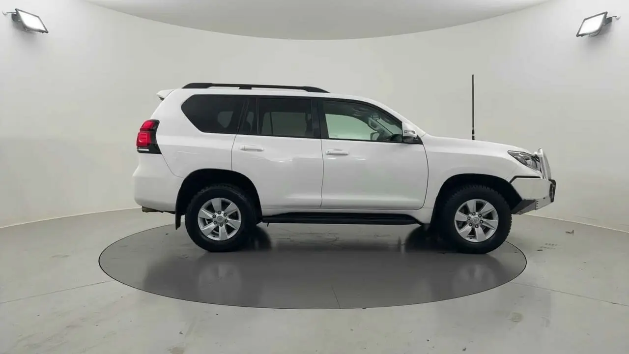 2019 Toyota Landcruiser Prado Gallery Image 6