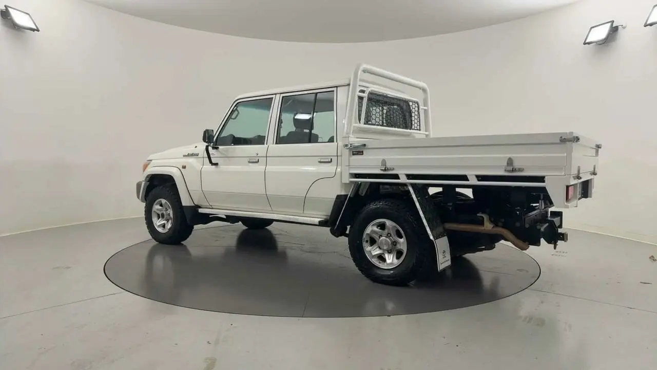 2020 Toyota Landcruiser Gallery Image 3