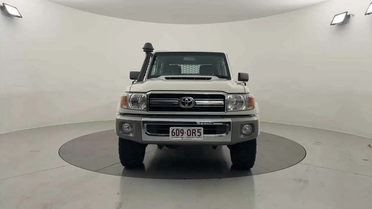 2020 Toyota Landcruiser Gallery Image 8