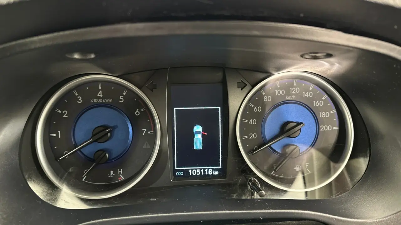 2020 Toyota Hilux Gallery Image 11