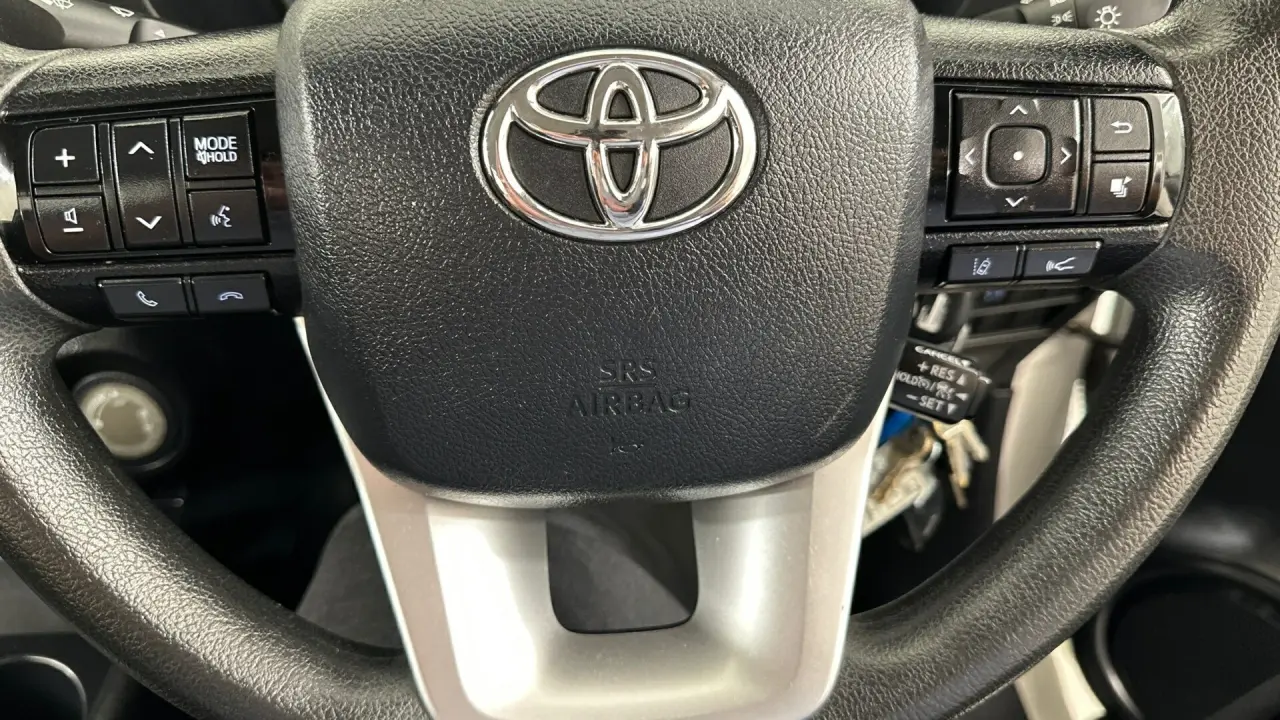 2020 Toyota Hilux Gallery Image 12