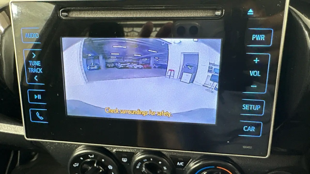 2020 Toyota Hilux Gallery Image 13