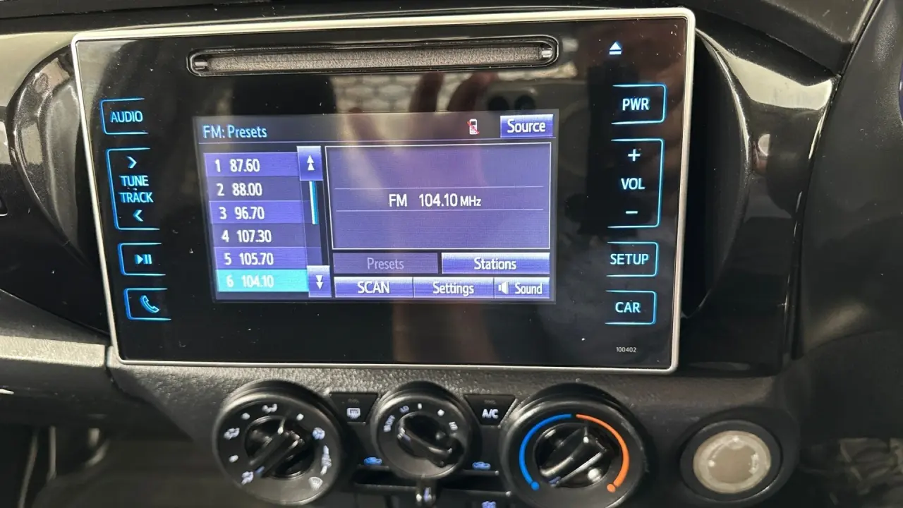 2020 Toyota Hilux Gallery Image 14