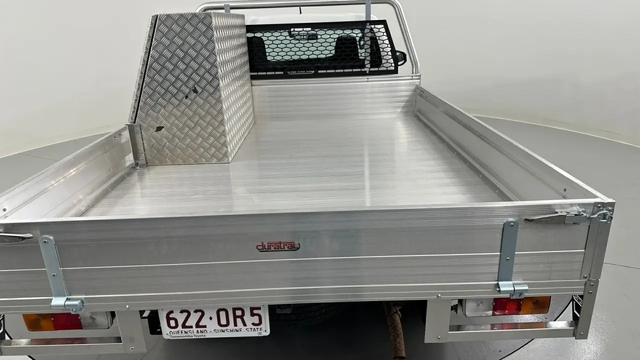 2020 Toyota Hilux Gallery Image 16