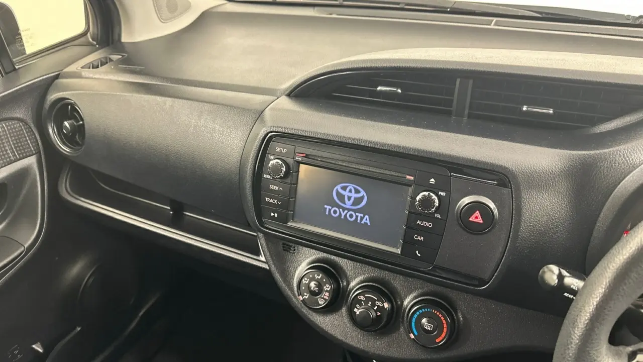 2019 Toyota Yaris Gallery Image 16