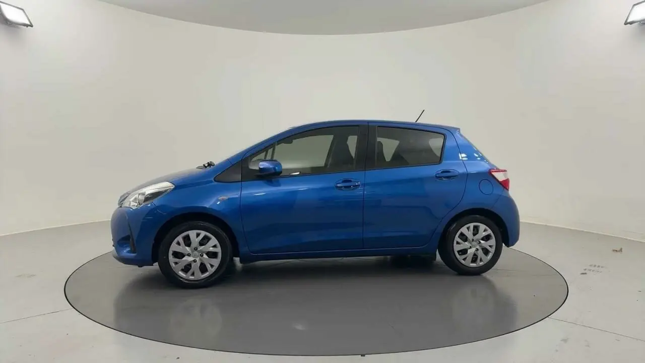 2019 Toyota Yaris Gallery Image 2