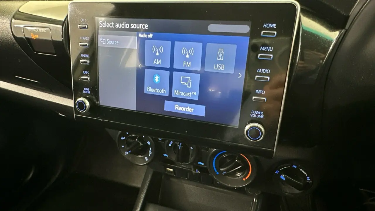 2021 Toyota Hilux Gallery Image 10