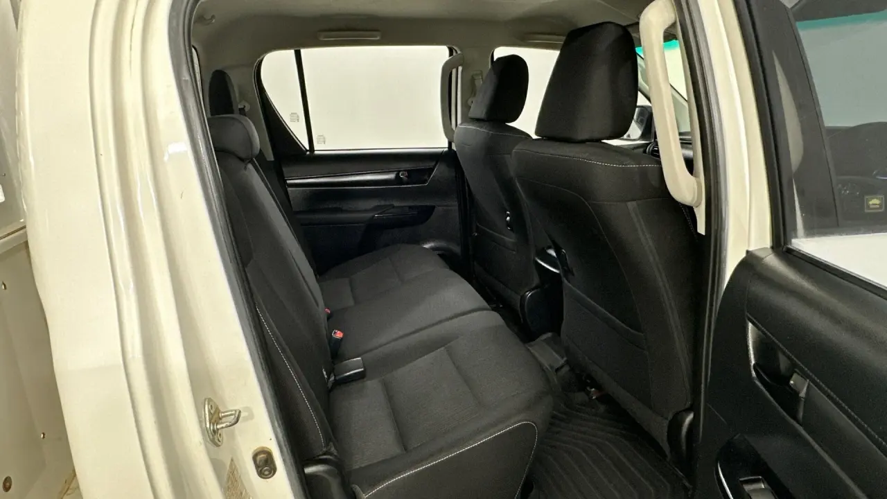 2021 Toyota Hilux Gallery Image 12