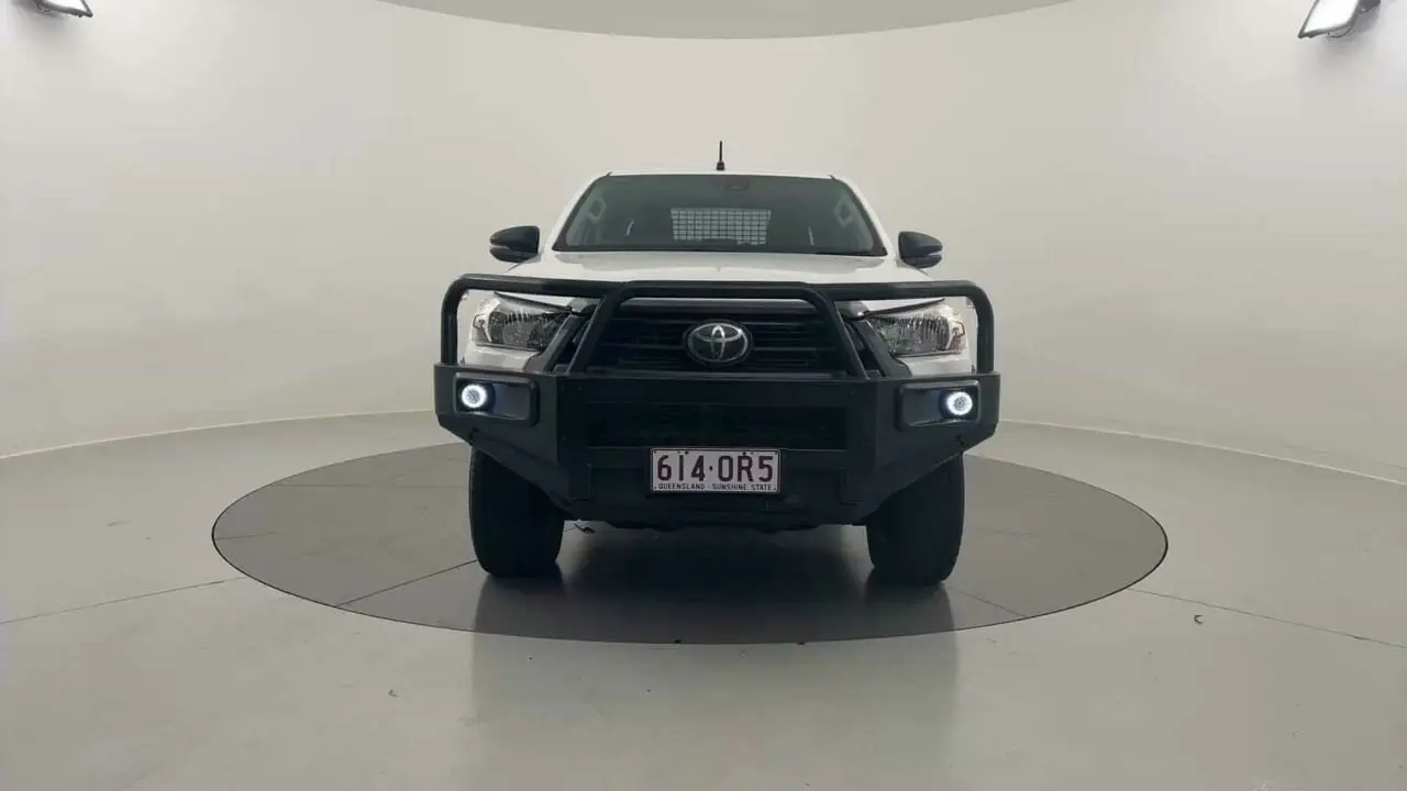 2021 Toyota Hilux Gallery Image 8