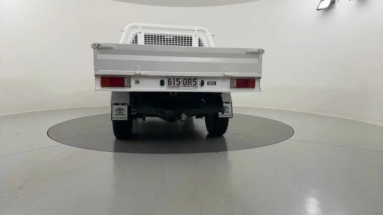 2021 Toyota Hilux Gallery Image 4