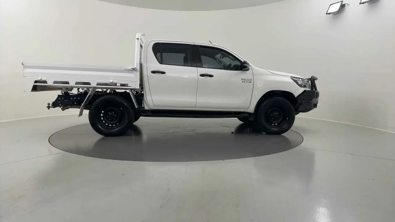 2021 Toyota Hilux Gallery Image 6