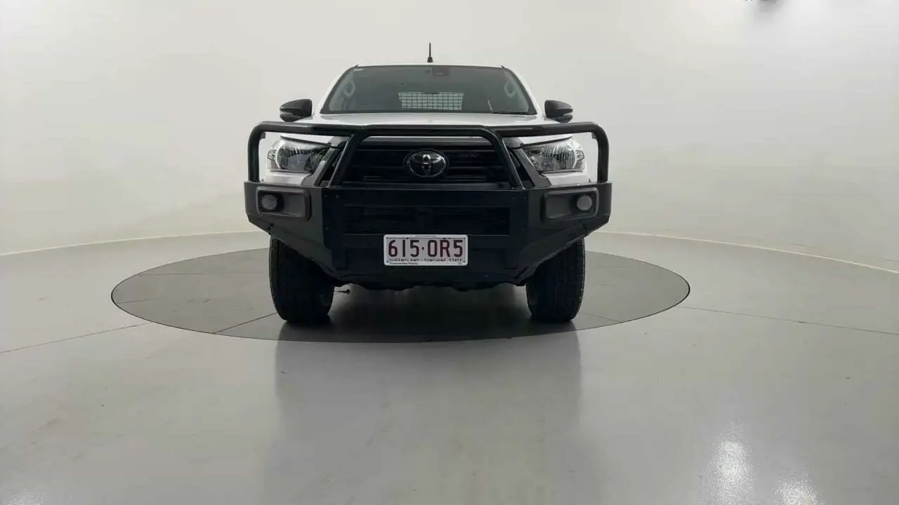 2021 Toyota Hilux Gallery Image 8