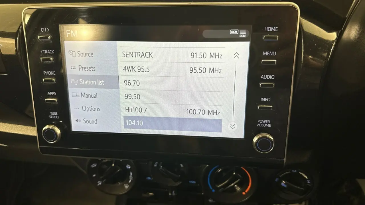 2022 Toyota Hilux Gallery Image 14