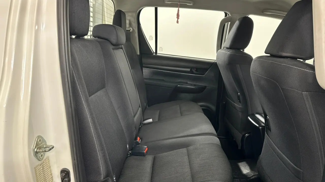 2022 Toyota Hilux Gallery Image 16