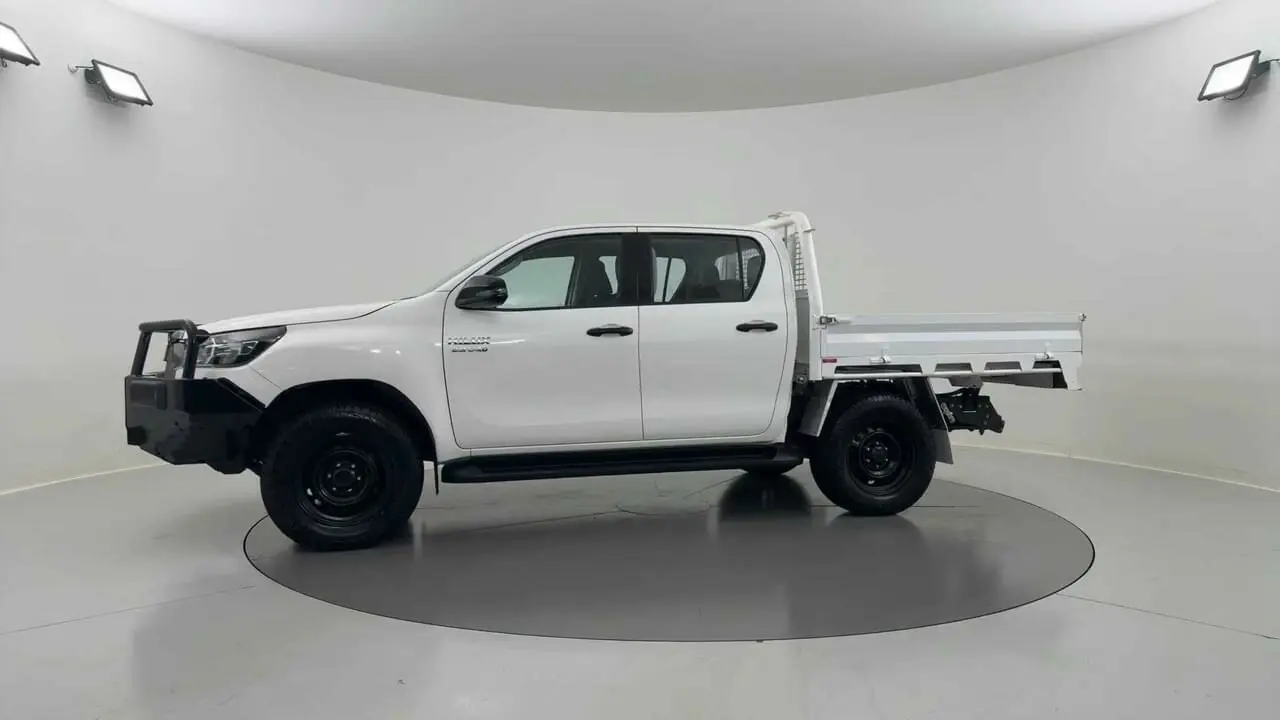 2022 Toyota Hilux Gallery Image 2